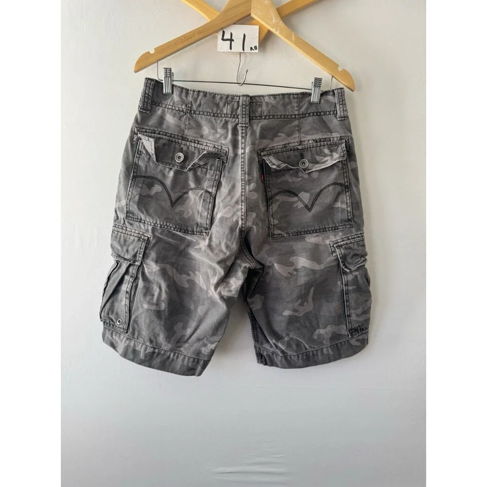 Levi’s Men’s Gray Camo Cargo Shorts Cotton Canvas Zip Fly Pockets Flat Front